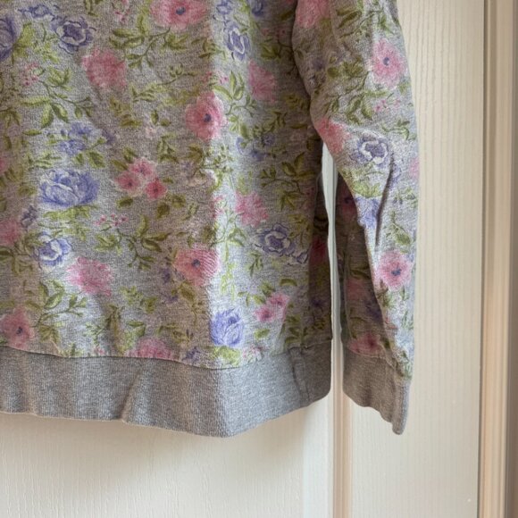 H&M grey floral sweater - Picture 3 of 4